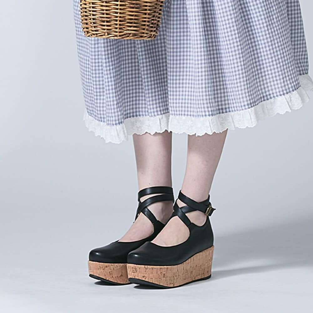 再入荷】クロスストラップ厚底パンプス | アンアナザーアンジェラス(an