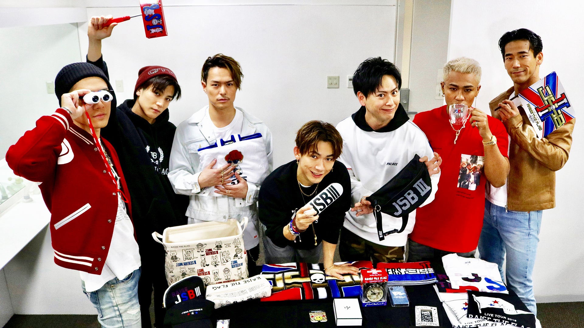 三代目J SOUL BROTHERS RAISE THE FLAG ジャージ 【公式通販】