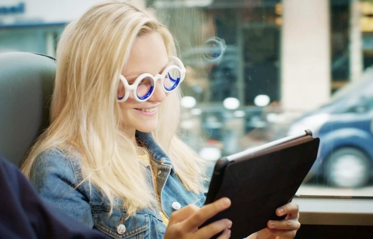 乗り物酔いを防ぐメガネ「SEETROEN（シートロエン）」日本発売