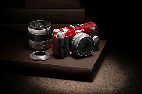 PENTAX Q7」に100台数限定のスペシャルカラーバージョン - ITmedia NEWS