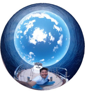 周囲を360度すべて撮影できる全天球カメラ ｢RICOH THETA」 - ITmedia NEWS