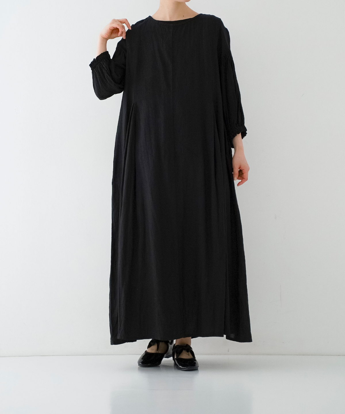 リネンタックノースリーブワンピース｜nest Robe / CONFECT ONLINE SHOP
