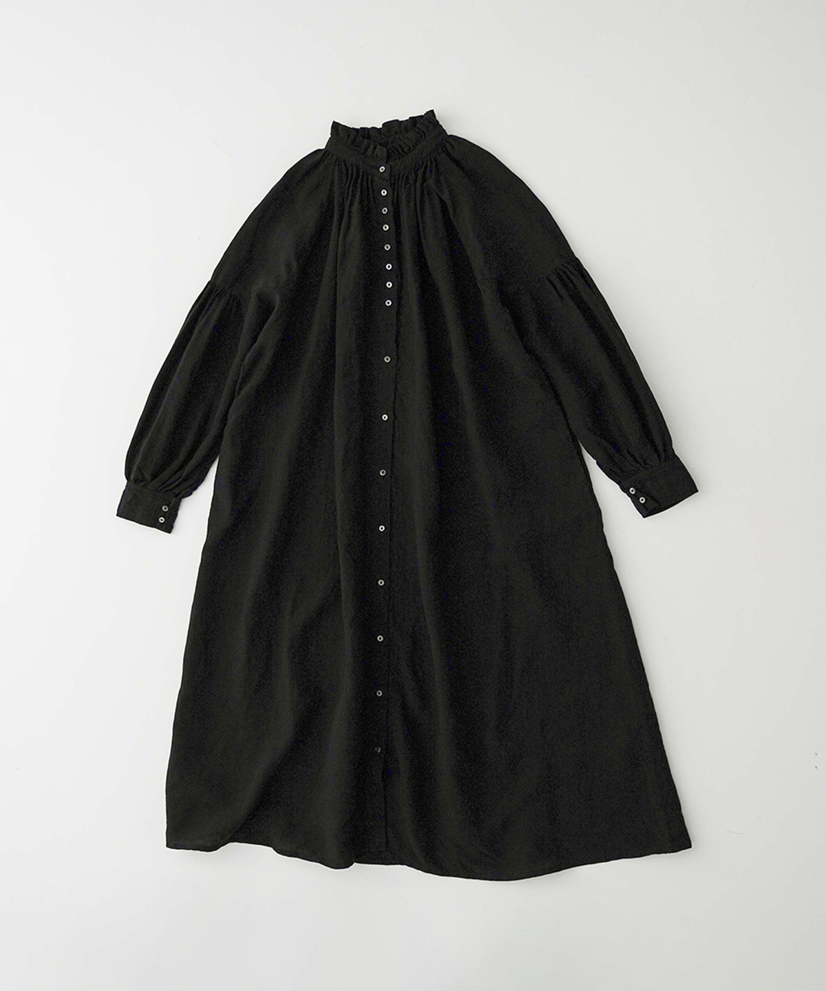 リネン近江晒しフリル襟ワンピース｜nest Robe / CONFECT ONLINE SHOP