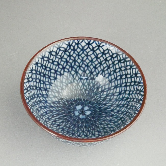 染付七宝書詰平盃 孝峰 - 京焼清水焼 松韻堂