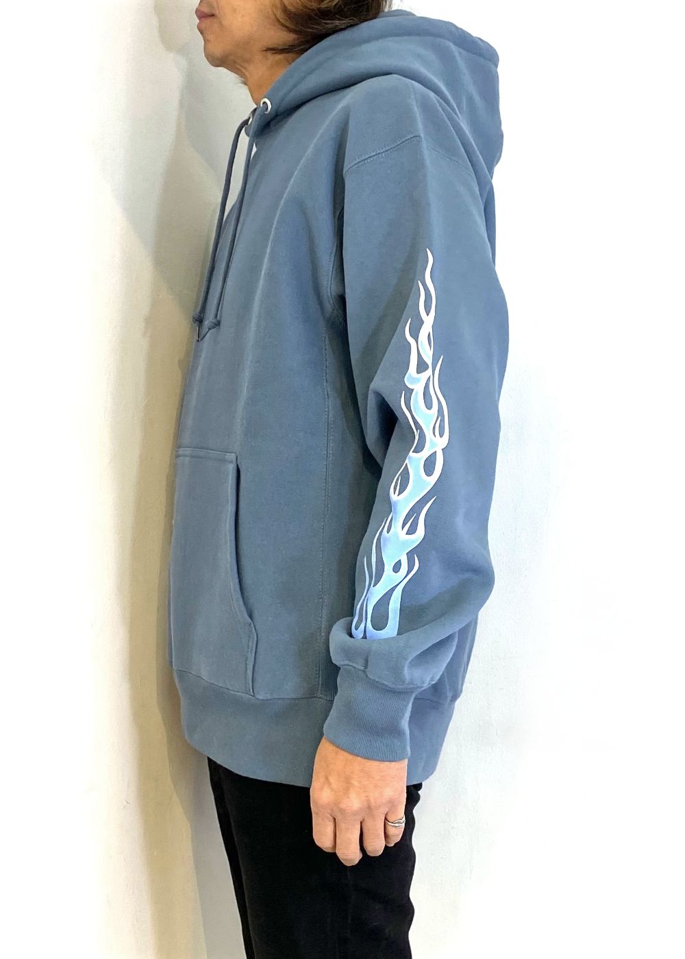 HIDE AND SEEK - ×CARSERVICE HOODED SWEAT SHIRT (D-BLUE) / カー