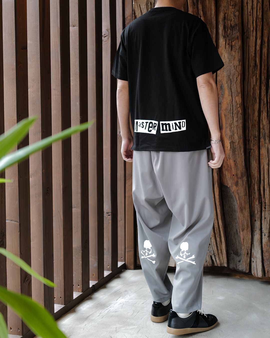 mastermind JAPAN - 【MASTERMIND WORLD】 FLYER SS TEE BLACK | River