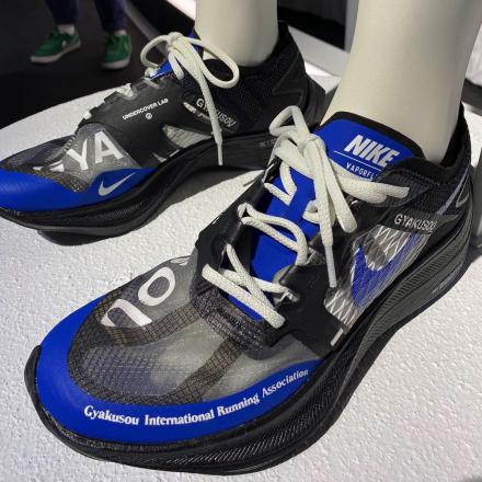 国内7月9日発売予定】アンダーカバー ギャクソウ × ナイキ ヴェイパー