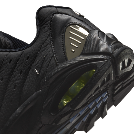 国内3月3日/7日/7月7日発売予定】ドレイク/ノクタ × ナイキ ホット