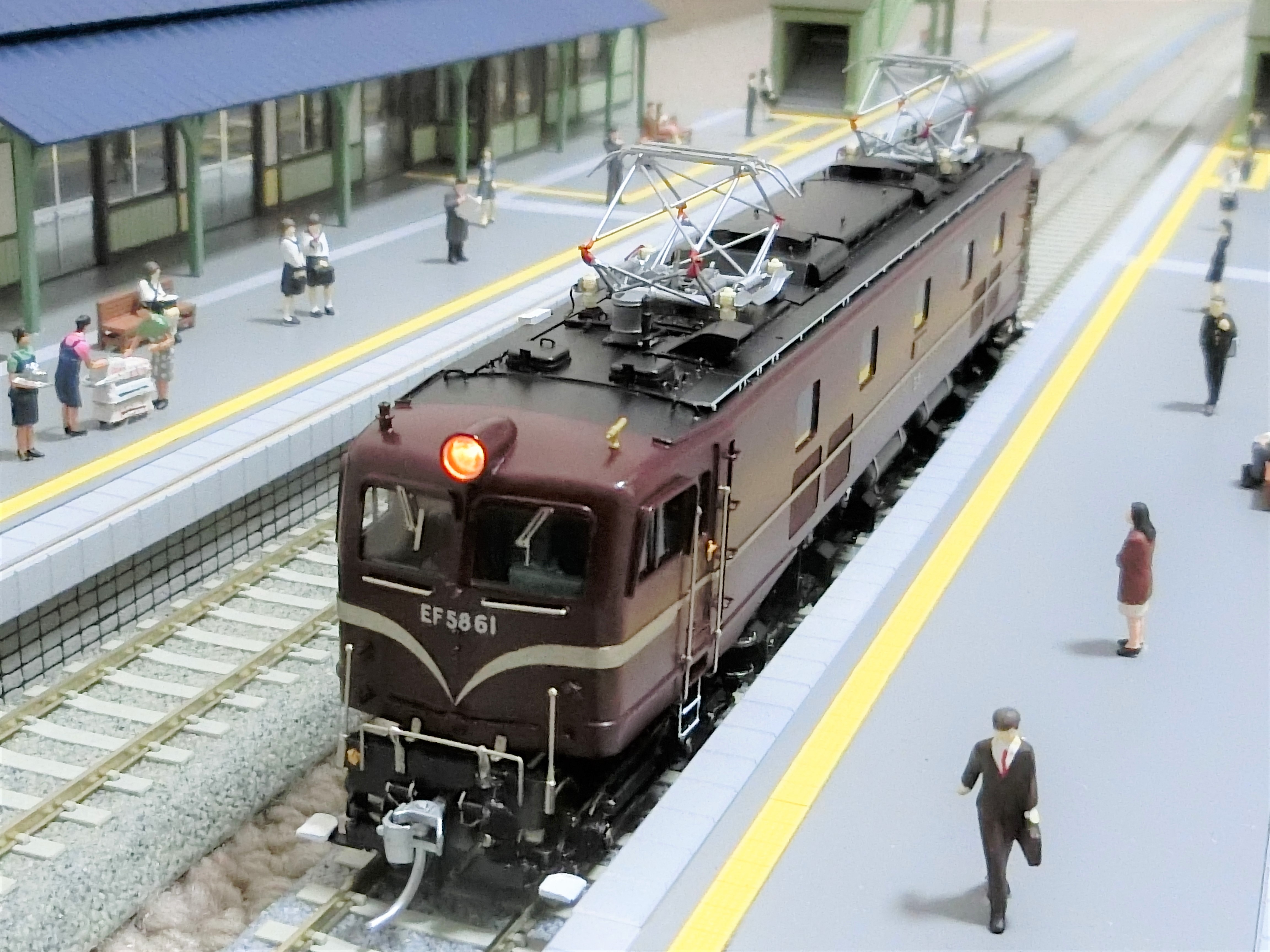 EF58－61号機単機入線 | HOゲージの世界へようこそ - 楽天ブログ