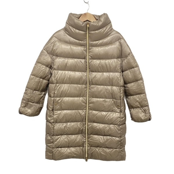HERNO(ヘルノ) ダウンコート サイズ42 M レディース - ベージュ