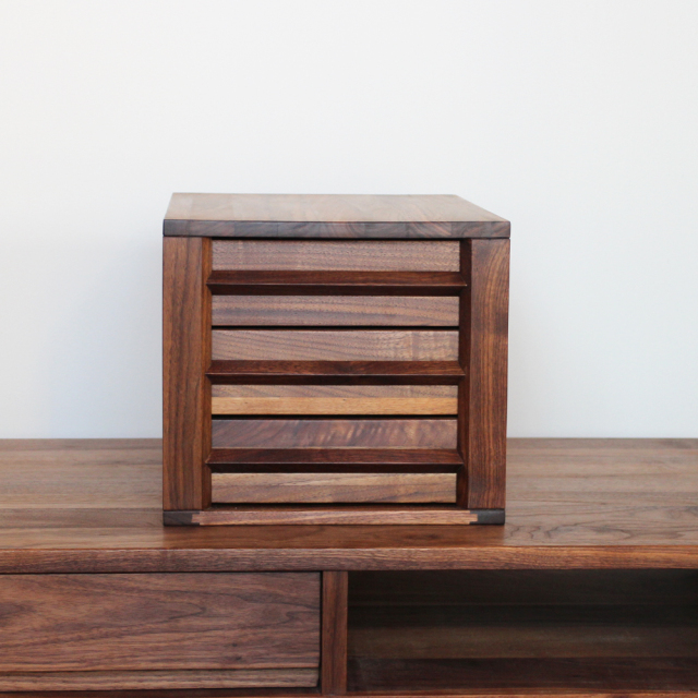 A4サイズ収納 ミニチェスト 卓上 3段 ウォールナット無垢材 小引出し