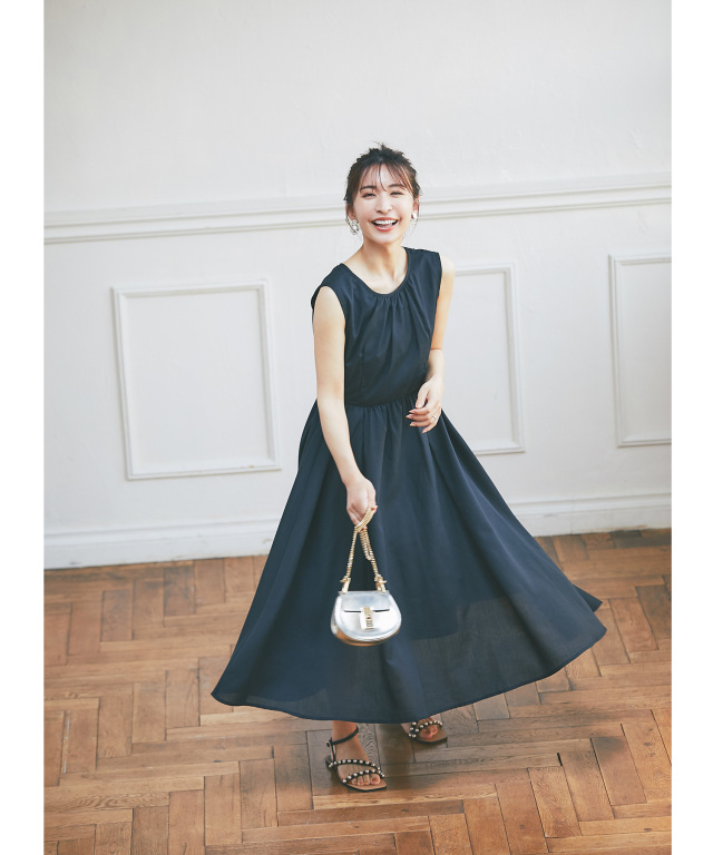 ギャザーフレアノースリーブワンピース