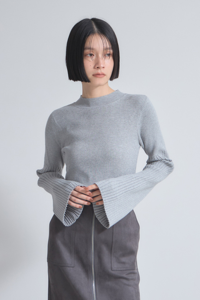 フレアスリーブニットプルオーバー