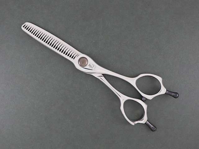 光 6032 HIKARI 美容師用 理容師用 トリマー用 中古セニング ハサミ屋