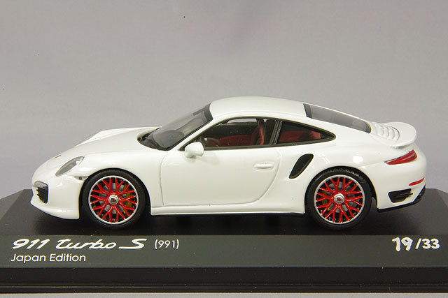 ポルシェ特注 ミニチャンプス製 1/43 ポルシェ 911 (991) ターボ S