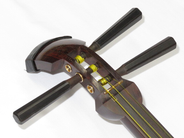 三味線・お琴の老舗 菊岡 中むら】中古三味線本体 花梨 小唄・端唄