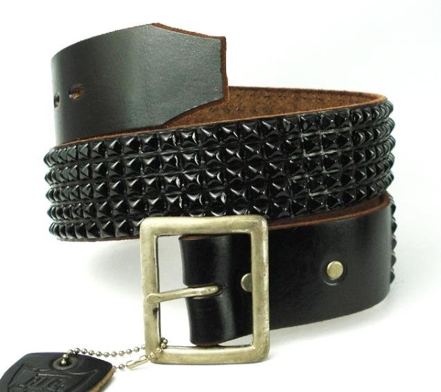 HTC(Hollywood Trading Company) #14 5 row Pyramid Black Studs Belt