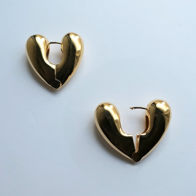 ANNIKA INEZ】HEART HOOPS ラージピアス（ゴールド） | goldand