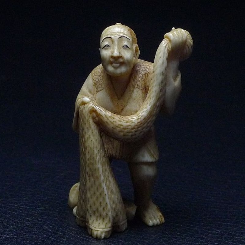 △在銘・本象牙商人根付19g・提げ物△NE17△ | 象牙屋本舗 こほく堂 本