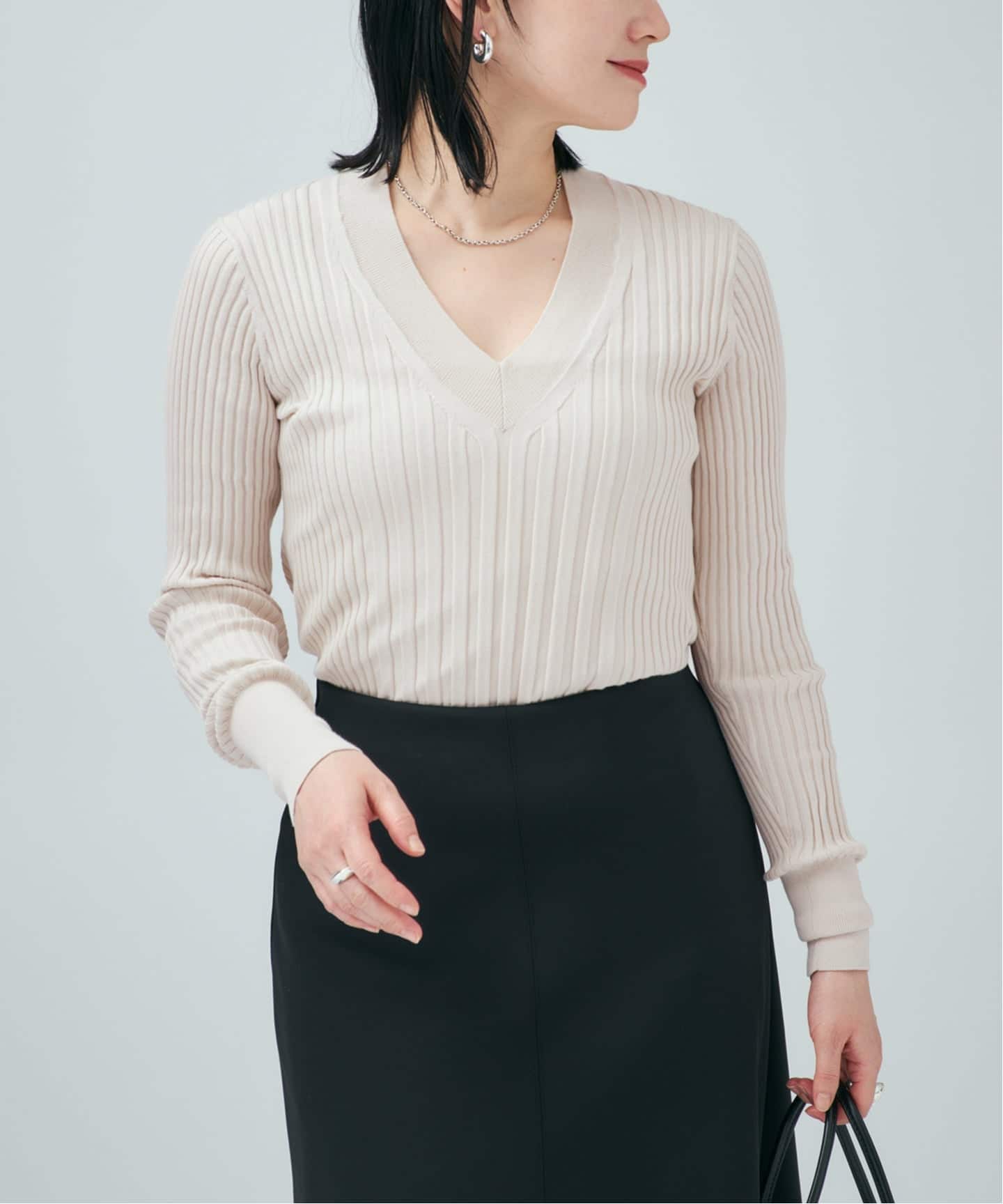 イタリア糸 RIB Vネックプルオーバー（ニット／セーター）｜VERMEIL