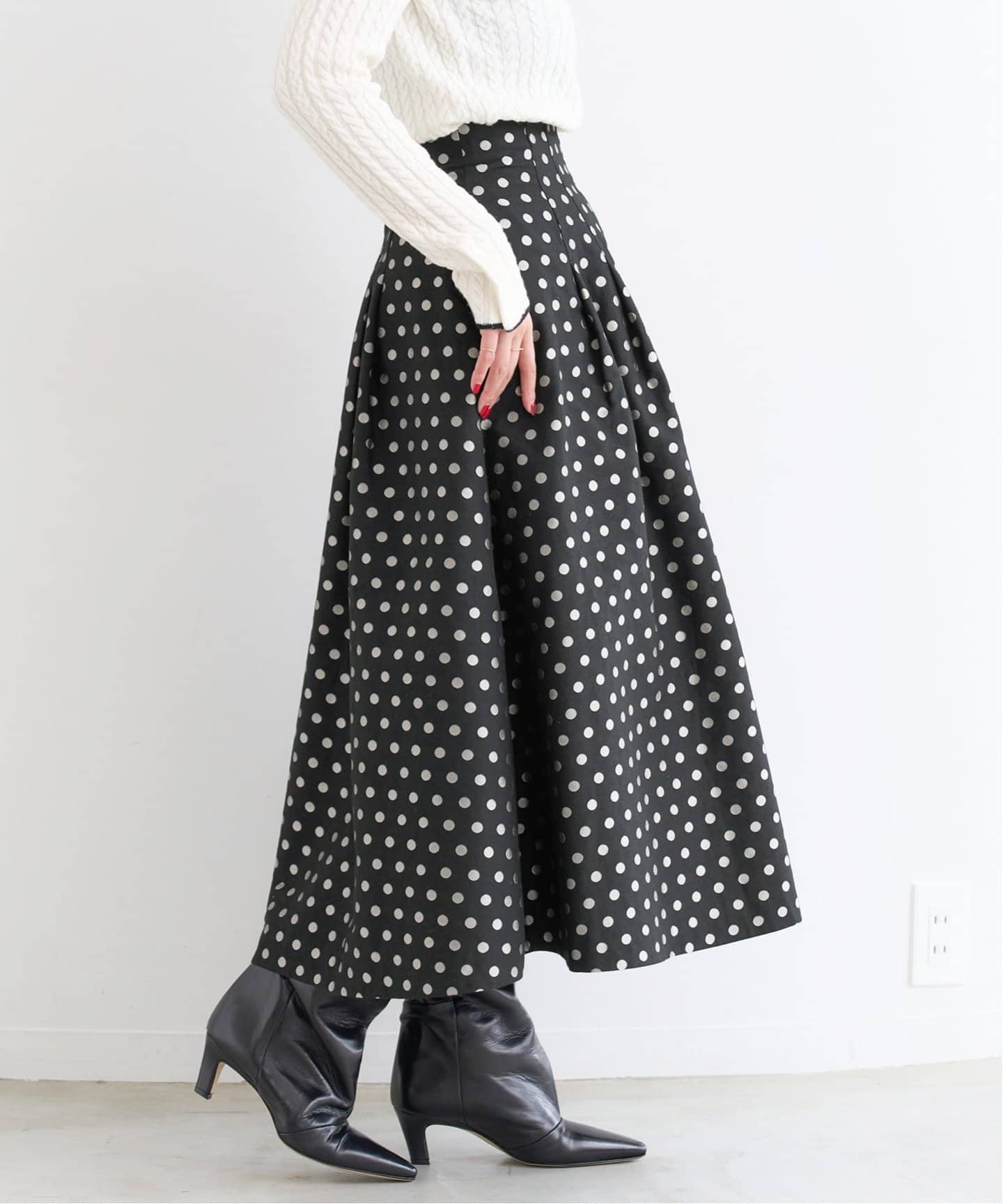 ドットジャガードタックスカート（ロング・マキシ丈スカート）｜IENA