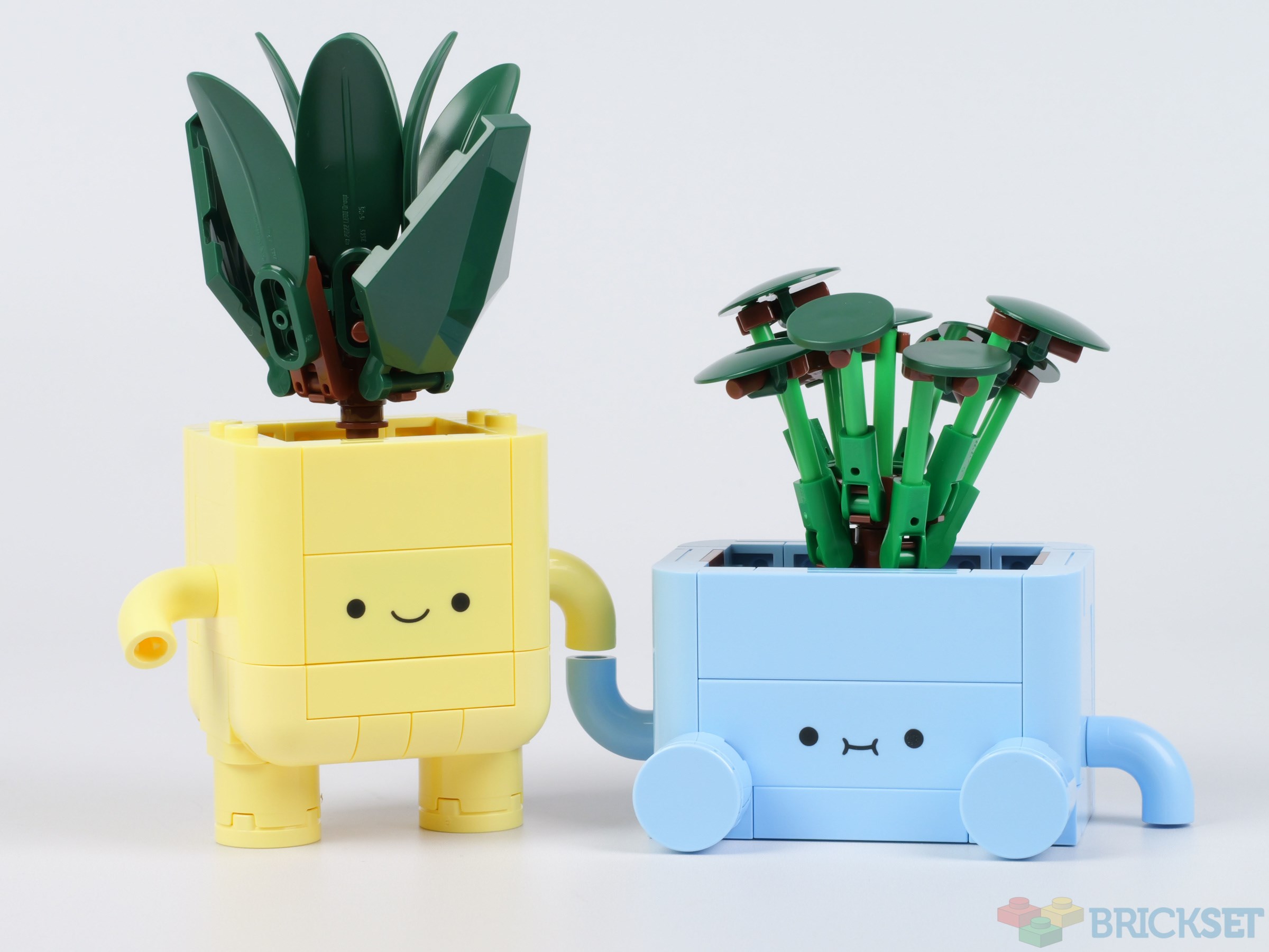 Quick look: 10349 Happy Plants | Brickset