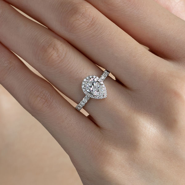 PT950 ルシーダ ペアシェイプ ダイヤモンド エタニティタイプ ヘイロー