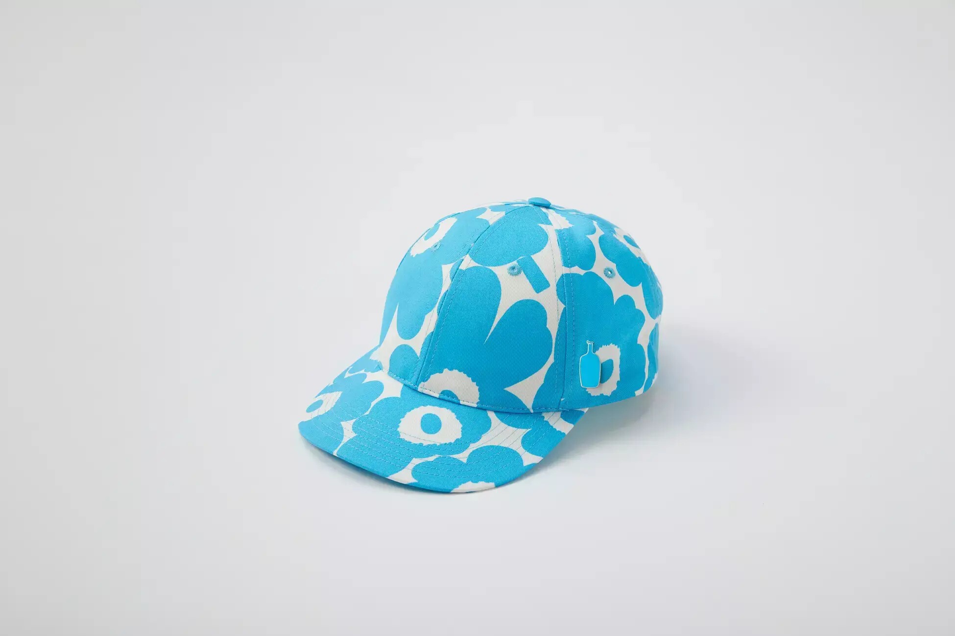 iFLYER: BLUE BOTTLE COFFEE (ブルーボトルコーヒー) とMarimekko