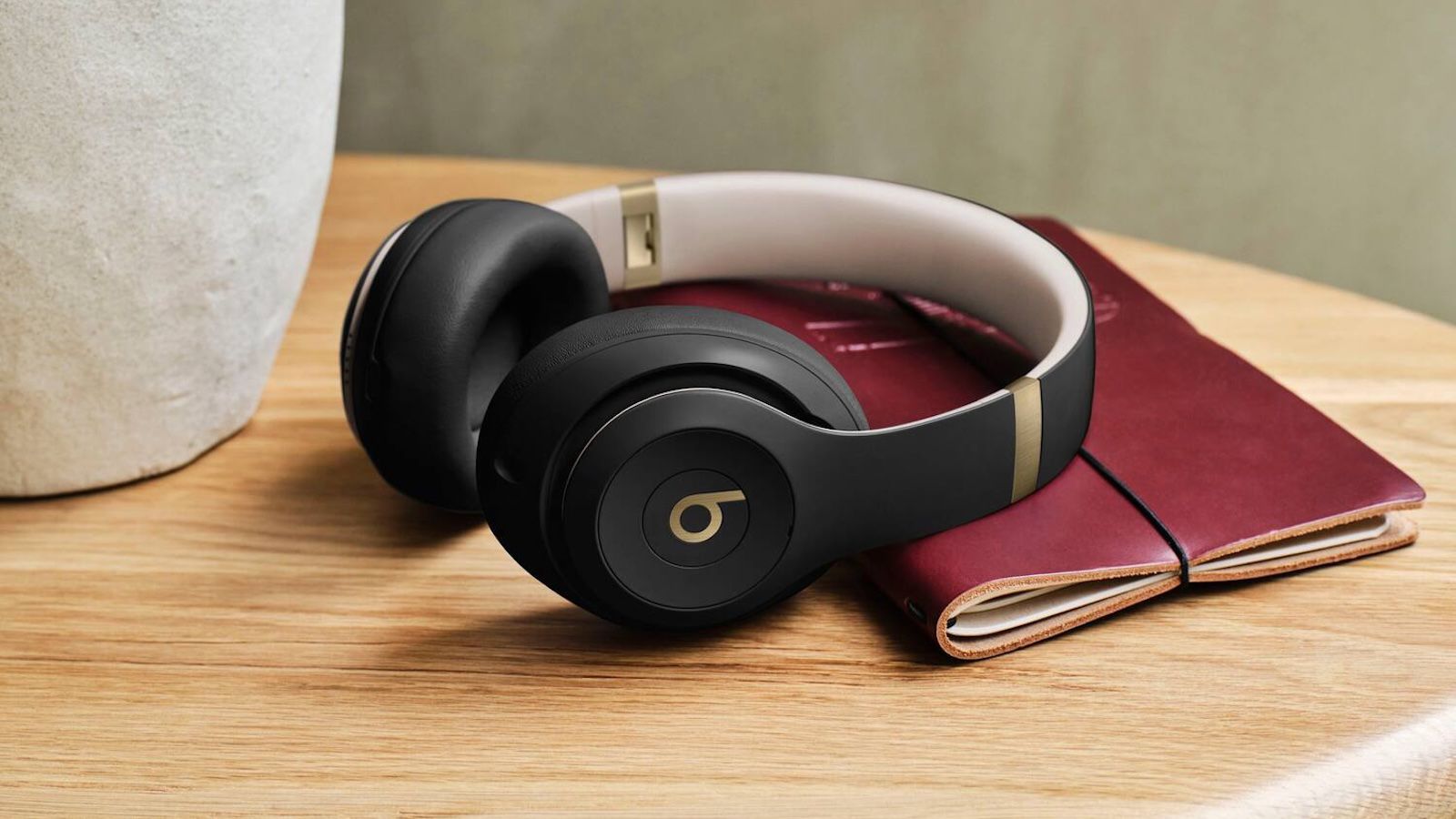 Best Buy Launches Exclusive Black & Gold Beats Studio Pro - MacRumors