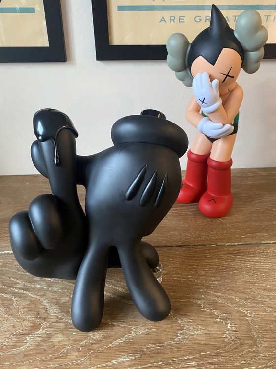 La Hands Vinyl Figure The Slick Black Edition Limited Edition Of
