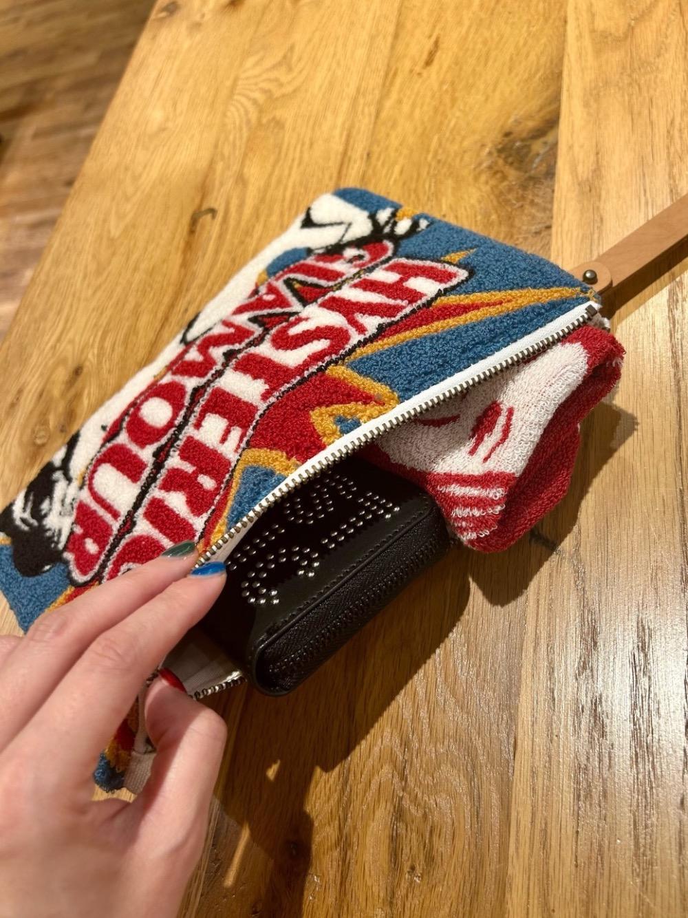 ロゴスタッズ ラウンドジップミニウォレット|HYSTERIC GLAMOUR WOMEN