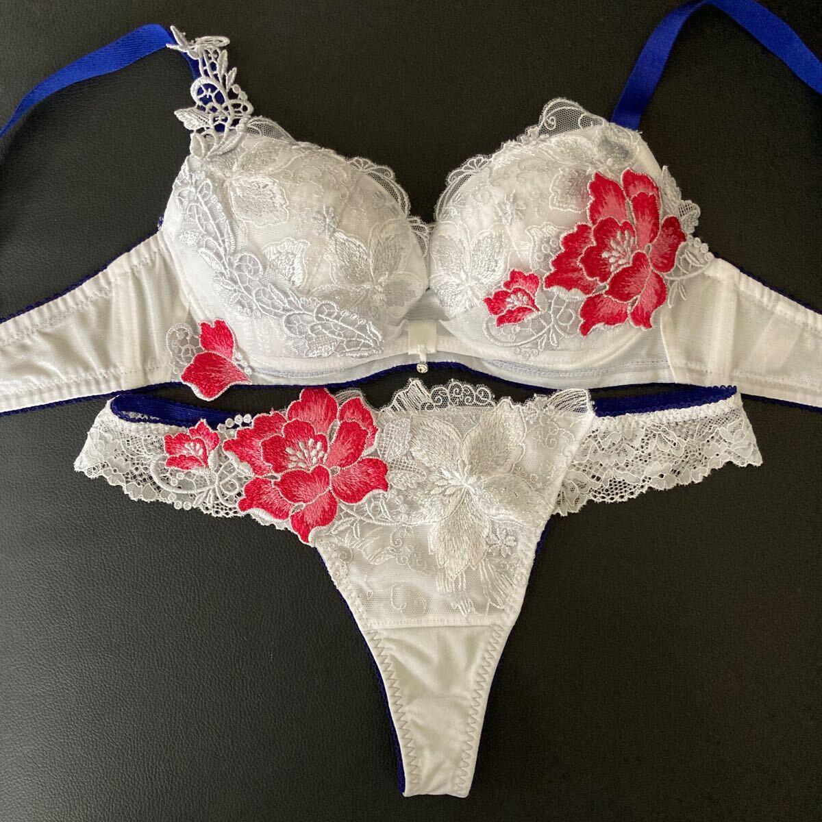 3点セットC65 wacoal サルート 76 ブラ ソング ガーターワコール