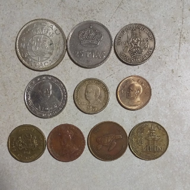 10ｹ国の外国硬貨 旧通貨 10枚ｾｯﾄの通販 by アトム's shop｜ラクマ