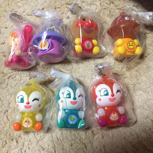 値下げ！未開封ガシャポン！アンパンマンスイッチライトマスコット2