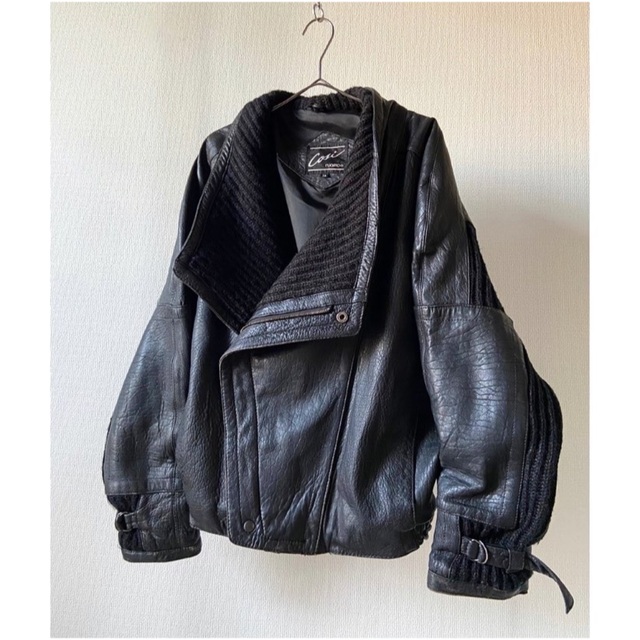 希少 vintage 変形デザイン ショート丈 黒 レザー ライダース