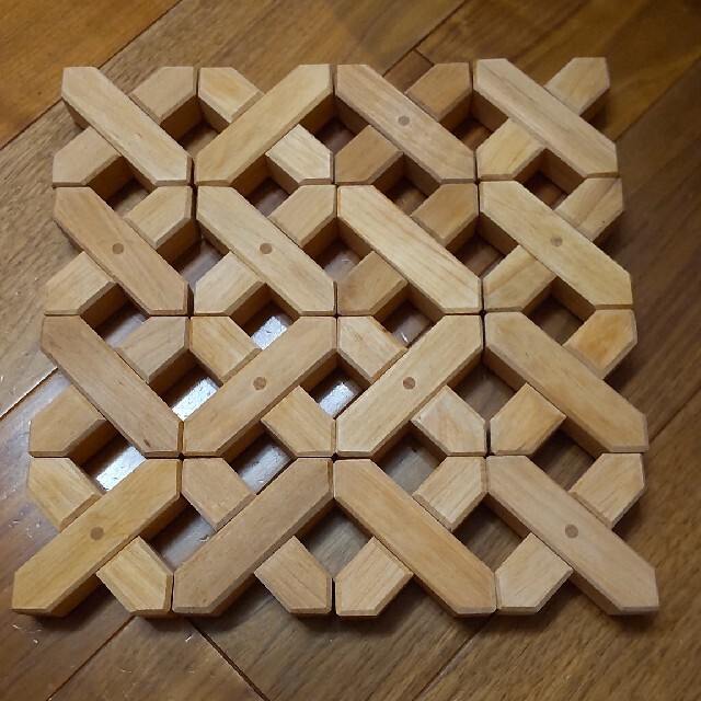 バウシュピール エックスブロック バウシュピール | エックスブロック