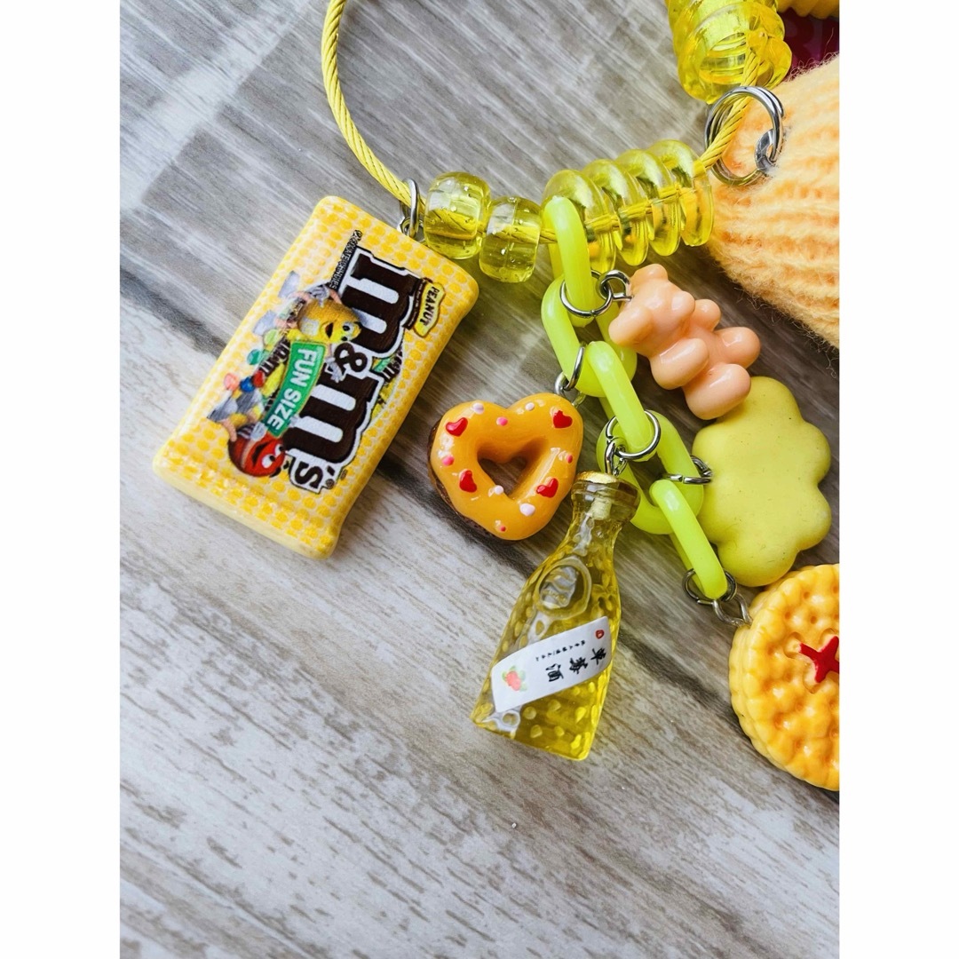 じゃらじゃらキーホルダー ストラップ キーチェーン 黄色赤ちゃん