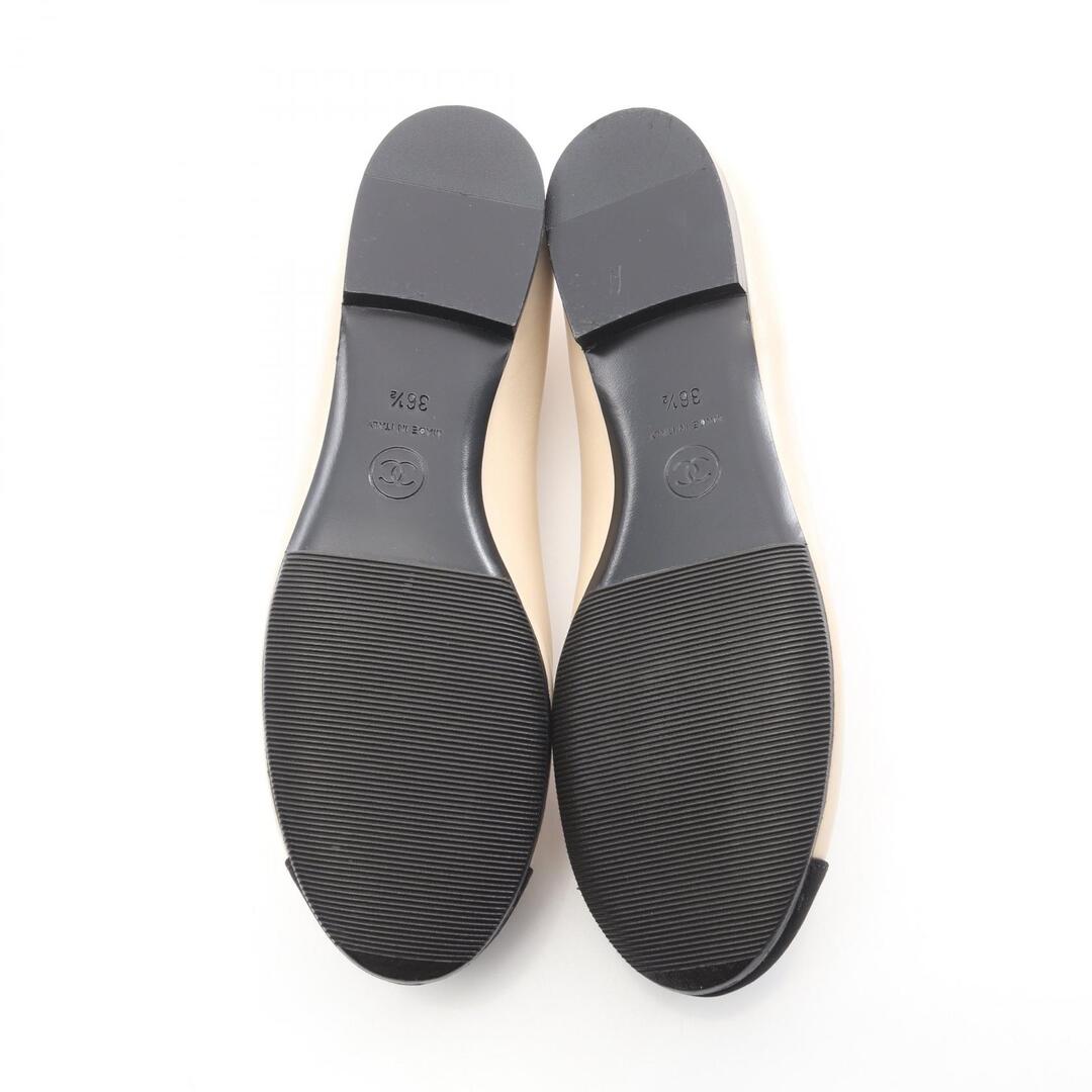 CHANEL - CHANEL シャネル パンプス カメリア ココマークの通販 by