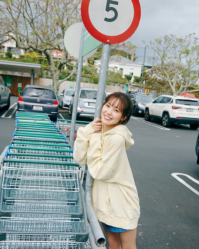 櫻坂46 松田里奈1st写真集『まつりの時間』 : 松田里奈 | HMV&BOOKS