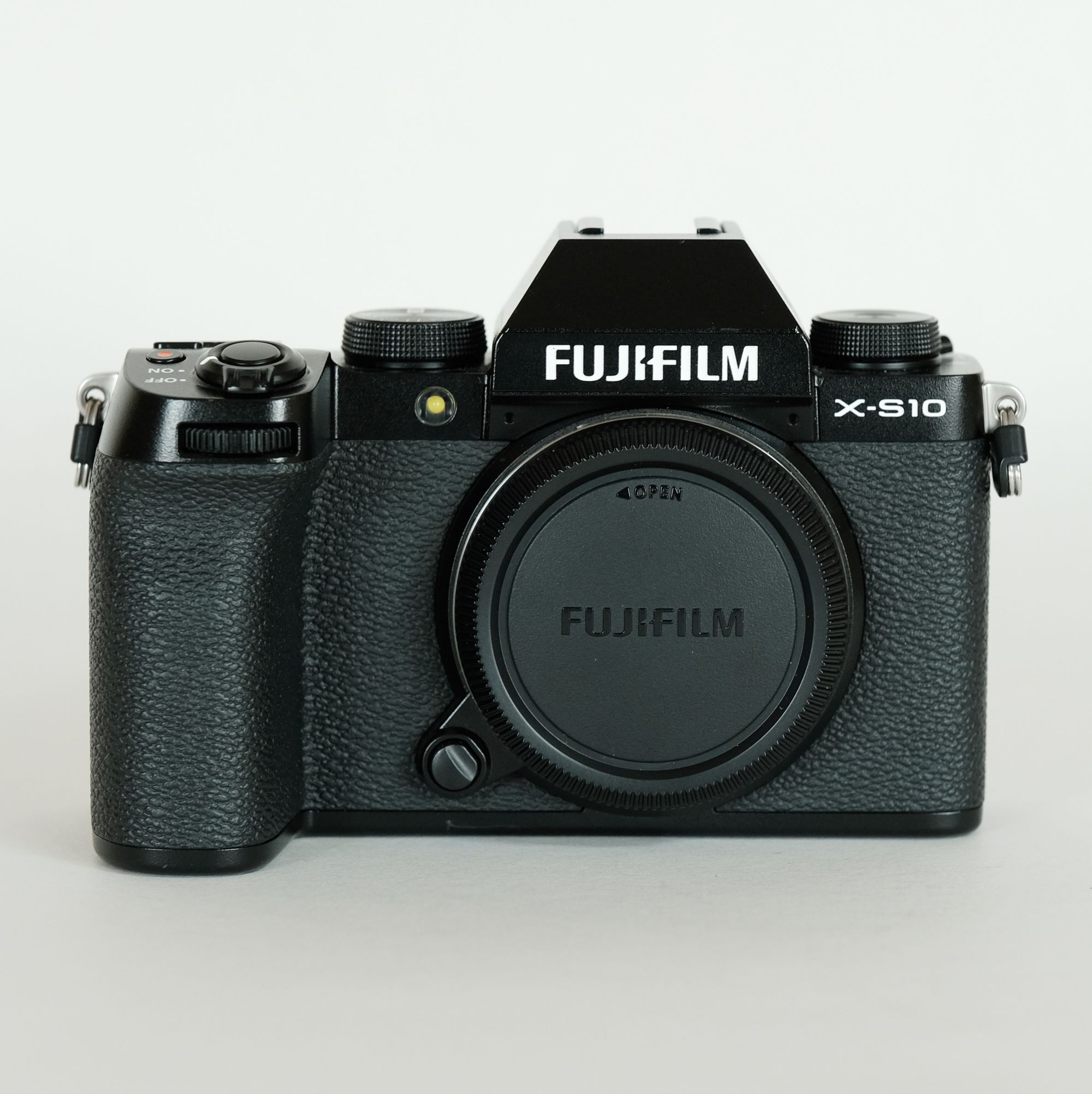 FUJIFILM X-S10を徹底解説。他機種との比較からレビュー・作例まで