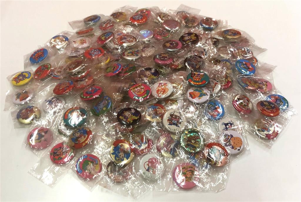 ニッスイ ビックリマンｿｰｾｰｼﾞ 未開封缶バッジまとめ