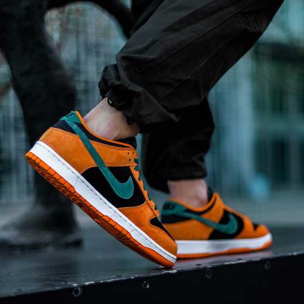 国内11月19日発売予定】ナイキ ダンク ロー SP 