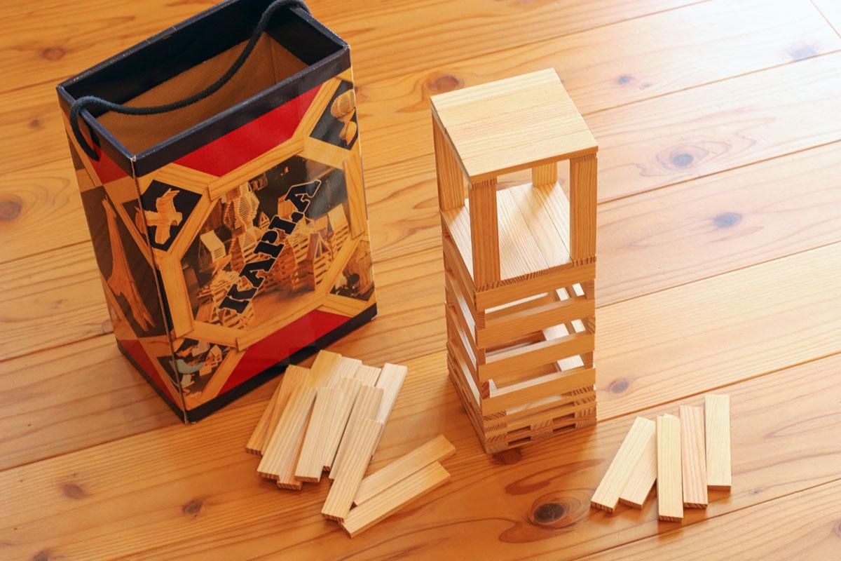 カプラ】創造力を育む造形積み木KAPLA 幼稚園や保育園でも人気の200