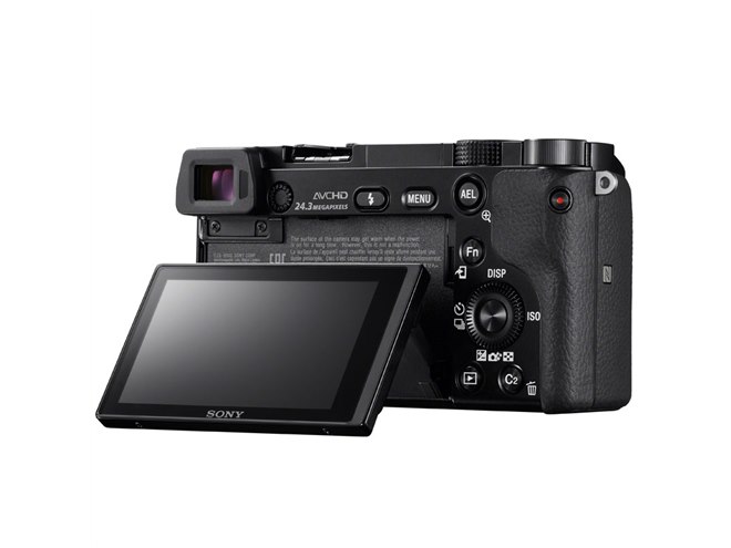 ソニー、AF追従秒間11コマ＆0.06秒高速AFを実現した「α6000」 - 価格.com