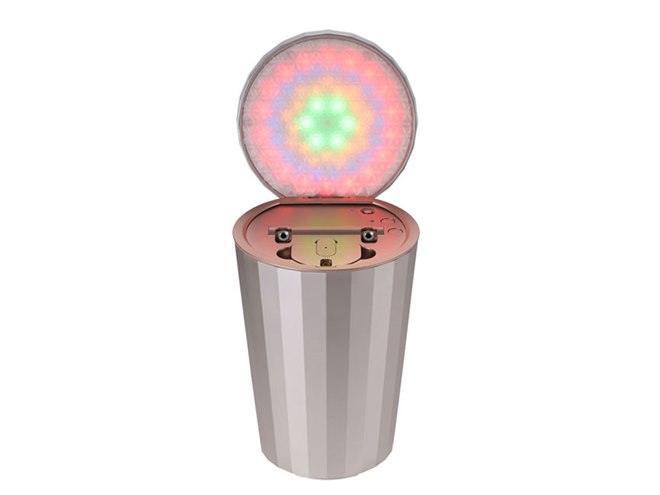 ヤーマン、4色のLEDを搭載した「フォトスチーマー IS-100P」など