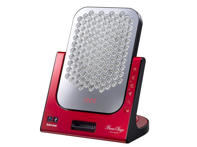 アデランス×シャープ、プラズマクラスター搭載のLED美容照射パネルが