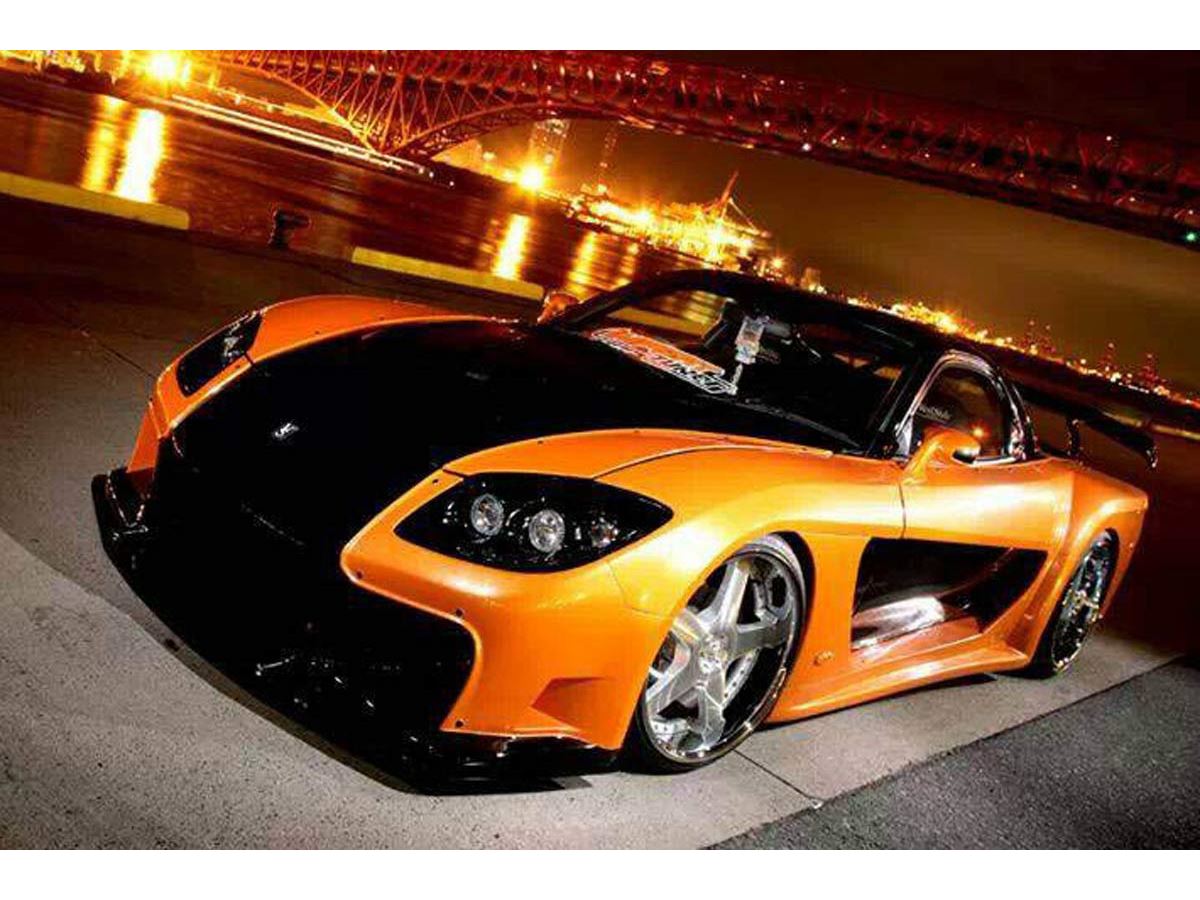 えっ？これRX-7なの！？ ワイスピに登場するド派手な “ヴェイルサイド