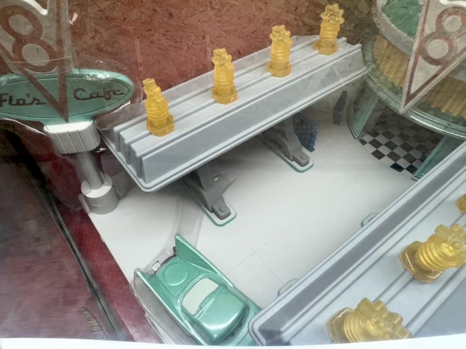 PRECISION SERIES FLO'S V8 CAFE