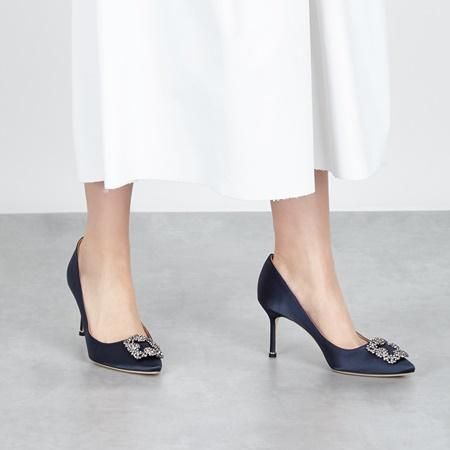 ハンギシ サテン ネイビー ヒール70 マノロブラニク