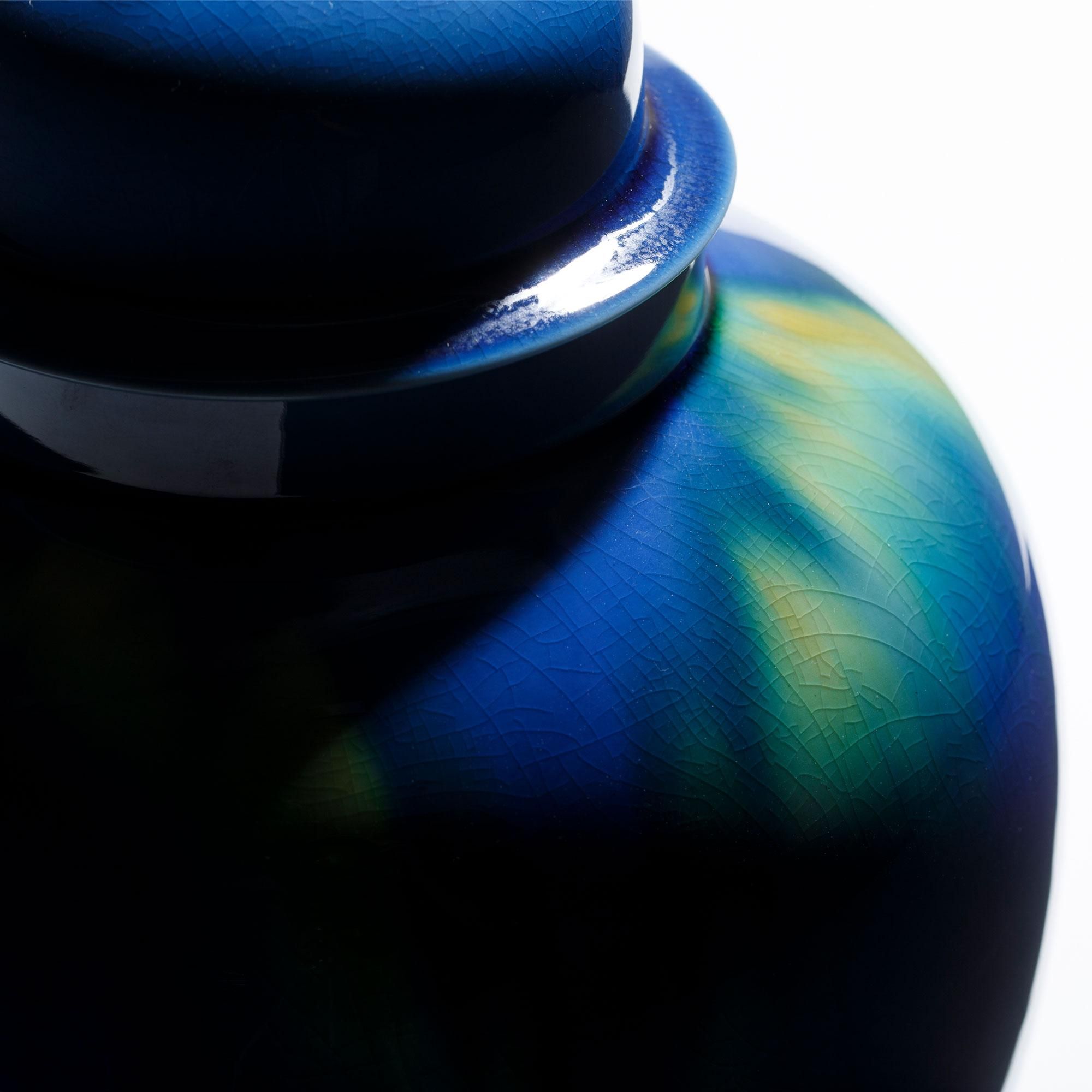 人間国宝 三代徳田八十吉作 10号飾壺 碧明燿彩 - 九谷満月公式